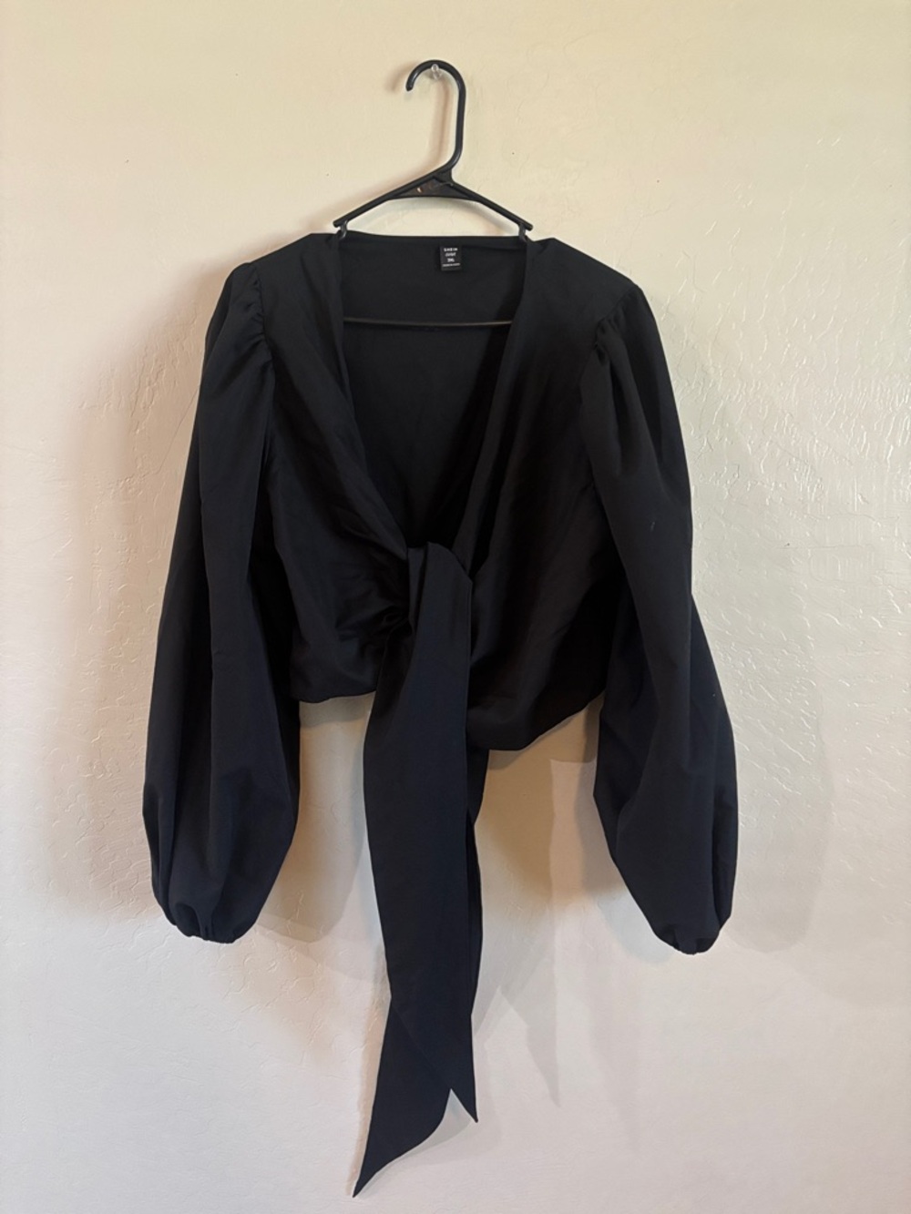 SHEIN Black Long-Sleeve Tie-Front Blouse - Picture 4 of 4